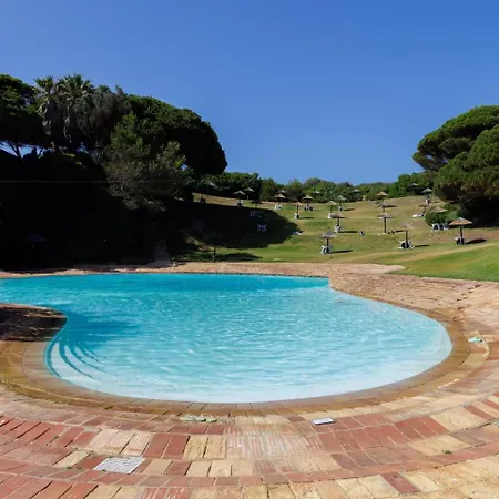 Prainha & Pool Алвор